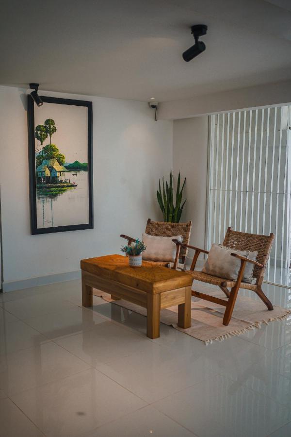 Hotel Montagne Boutique Kampot Esterno foto
